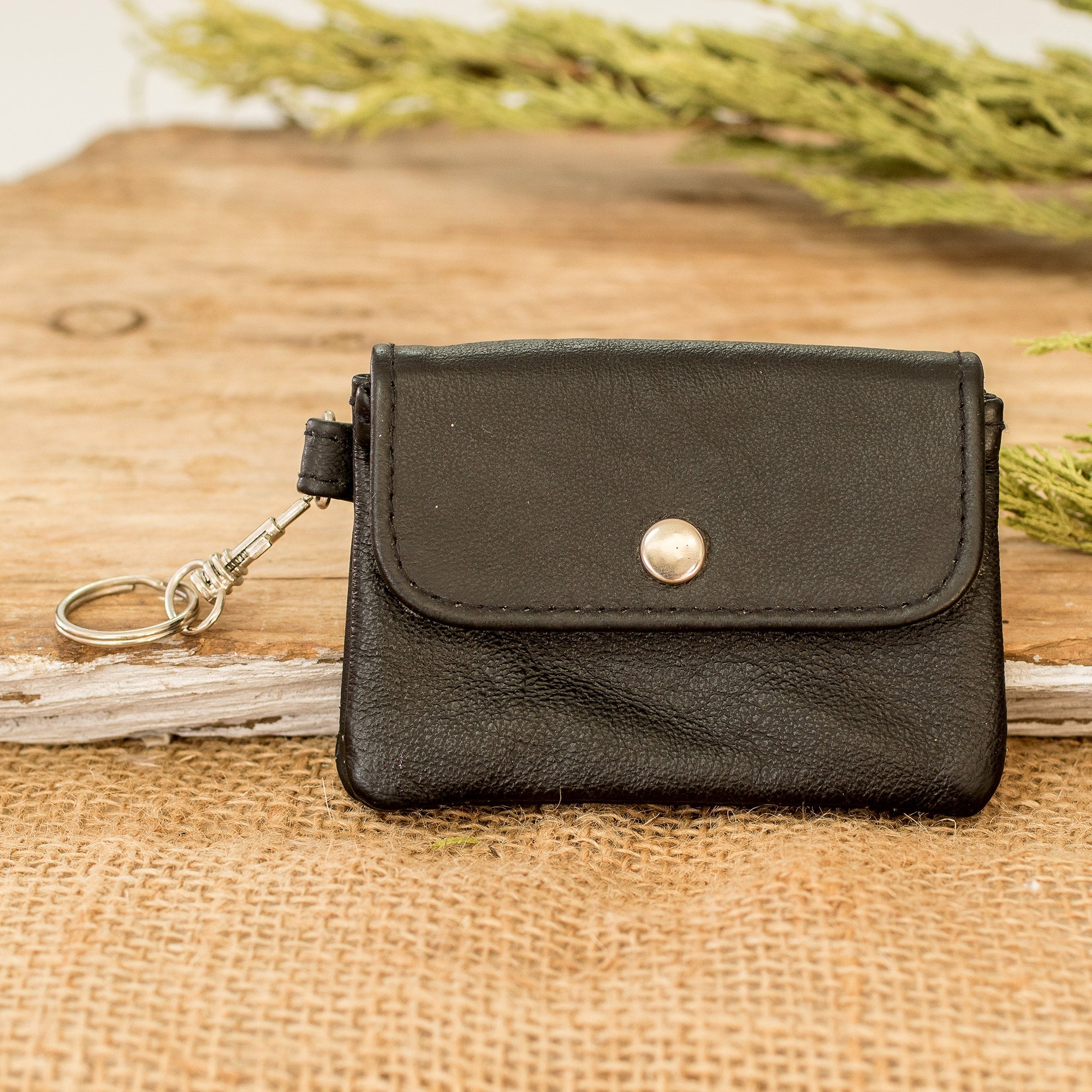 Eco-Friendly Black Leather Coin Purse with Snap Closure - Comfortable Prosperity