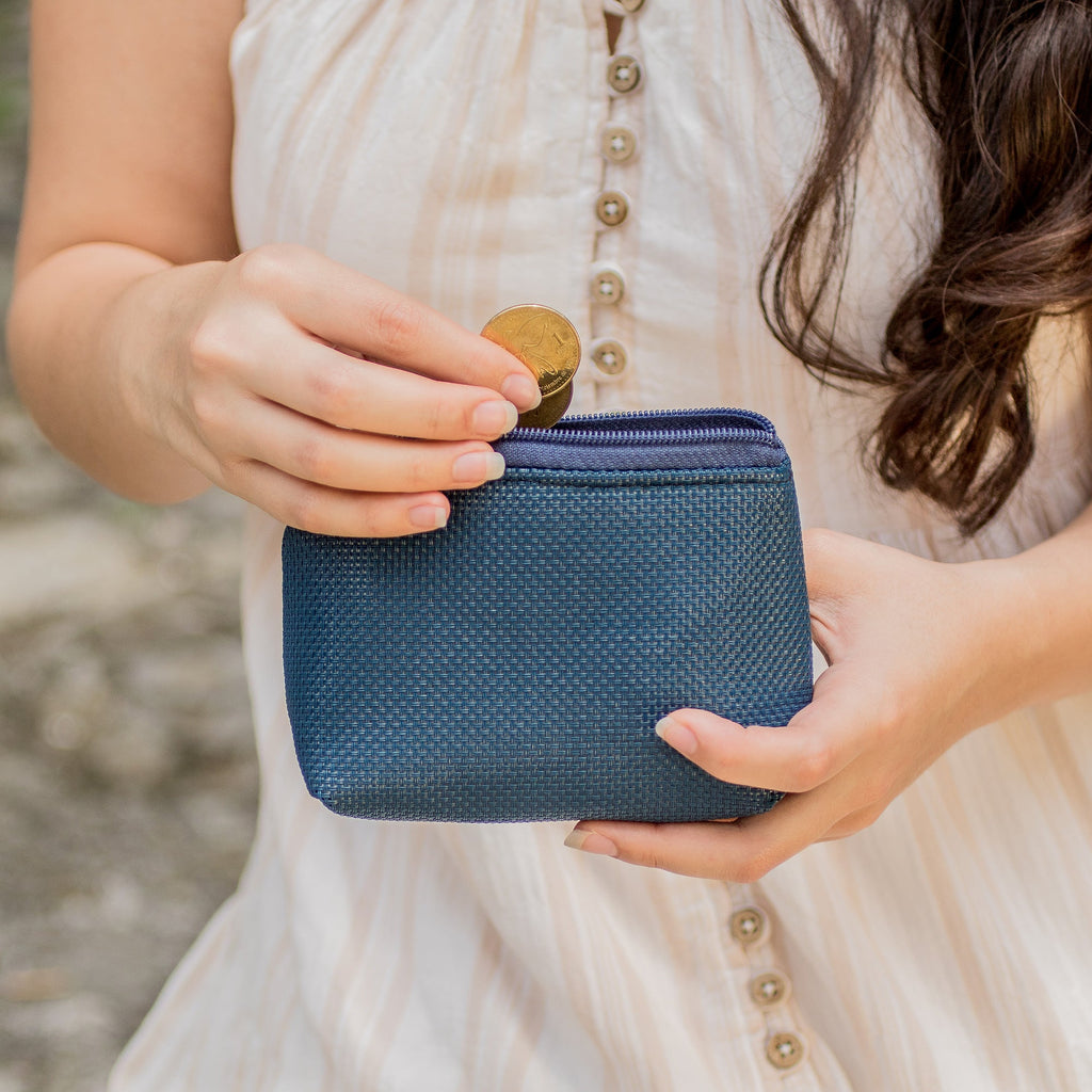 Handcrafted Zippered Cyan Blue Coin Purse from Costa Rica - Cyan Occasion